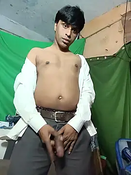 Snapshot of desiboy1101 chatting on April 23, 3:35 am desiboy1101 online show from April 23, 3:35 am