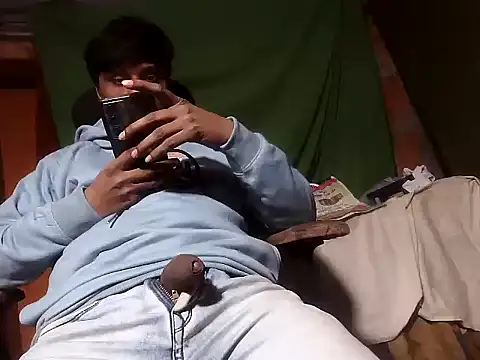 desiboy1101 online show from December 19, 2:08 pm