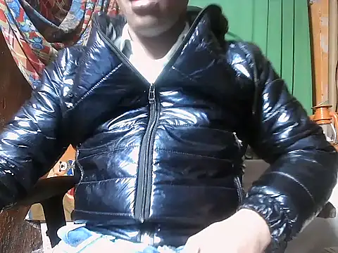 Snapshot of desiboy1101 chatting on January 19, 6:53 am desiboy1101 online show from January 19, 6:53 am