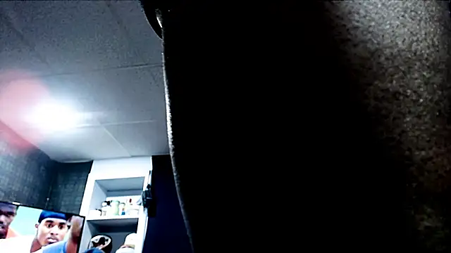 iBreakHeartz online show from February 19, 11:46 pm