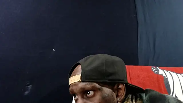 iBreakHeartz online show from December 3, 2:55 pm