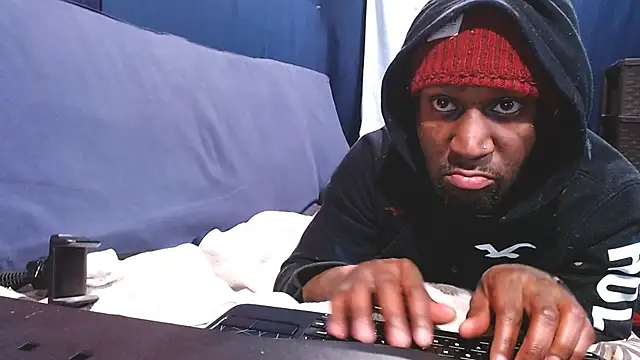 iBreakHeartz online show from January 27, 8:18 am