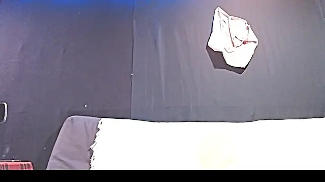 iBreakHeartz online show from September 27, 3:56 am