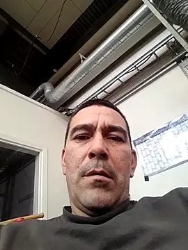 Snapshot of dick81 chatting on March 13, 2:33 pm dick81 online show from March 13, 2:33 pm