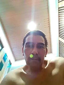 Snapshot of dick81 chatting on April 7, 10:22 pm dick81 online show from April 7, 10:22 pm