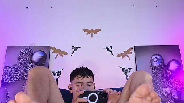 Snapshot of VikoHands chatting on December 20, 10:07 am VikoHands online show from December 20, 10:07 am