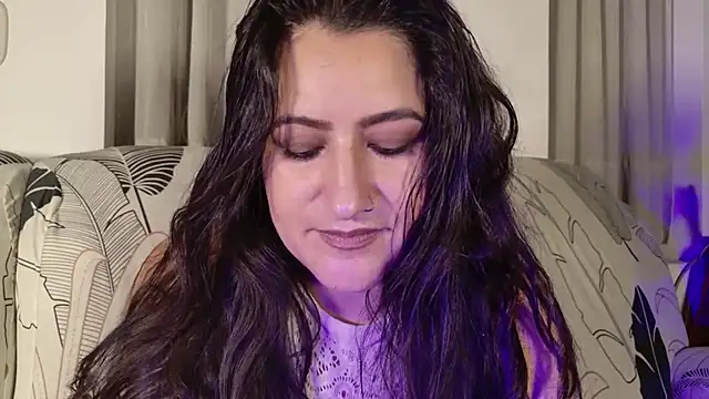 DeesseLuxure online show from January 17, 6:17 am