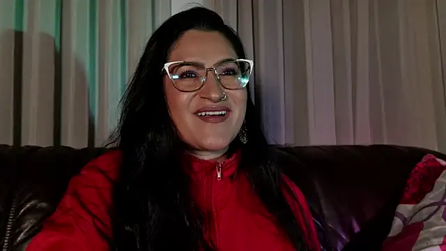 DeesseLuxure online show from June 20, 4:17 am