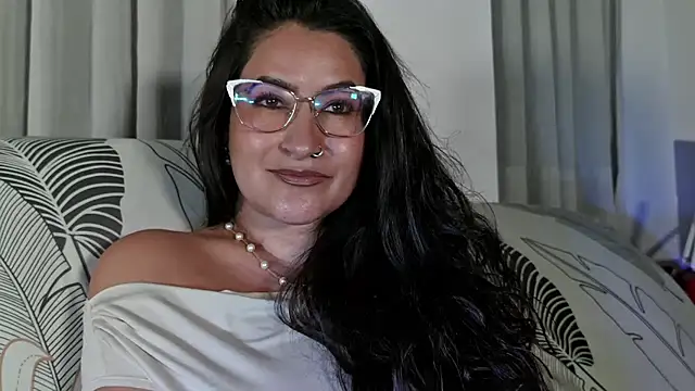 DeesseLuxure online show from April 2, 4:08 am
