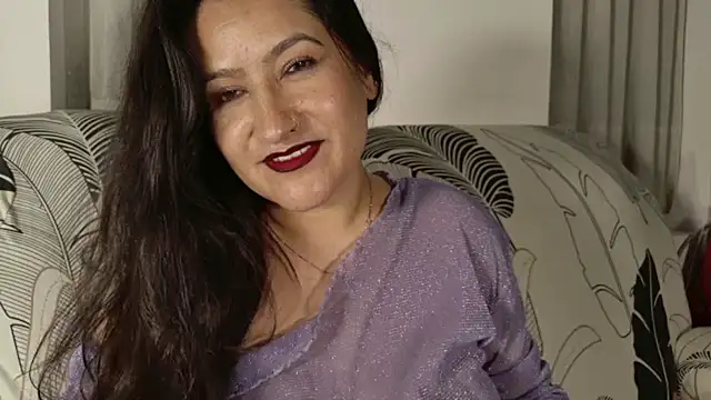 DeesseLuxure online show from February 4, 5:46 am