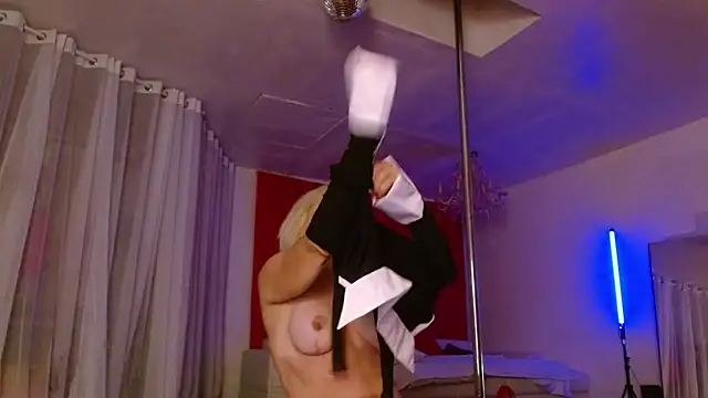 Snapshot of Sweet-Ginger chatting on September 17, 7:16 pm Sweet-Ginger online show from September 17, 7:16 pm