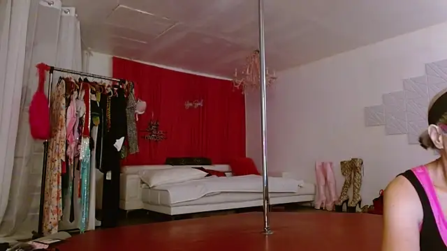 Snapshot of Sweet-Ginger chatting on October 28, 7:02 pm Sweet-Ginger online show from October 28, 7:02 pm