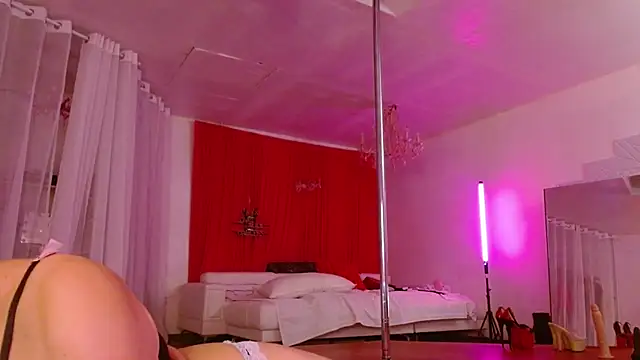 Snapshot of Sweet-Ginger chatting on September 14, 3:56 pm Sweet-Ginger online show from September 14, 3:56 pm