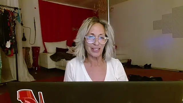 Snapshot of Sweet-Ginger chatting on February 26, 2:33 am Sweet-Ginger online show from February 26, 2:33 am