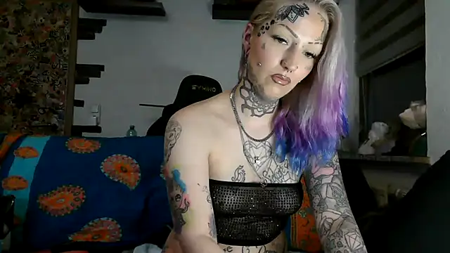 RoxxyInk online show from May 12, 9:32 pm