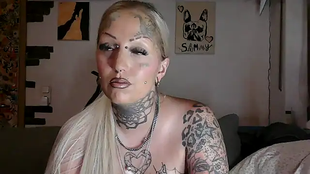 RoxxyInk online show from July 20, 11:51 pm
