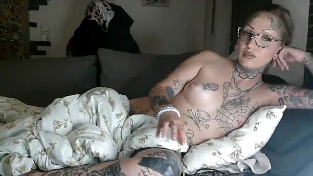 RoxxyInk online show from August 9, 11:33 pm