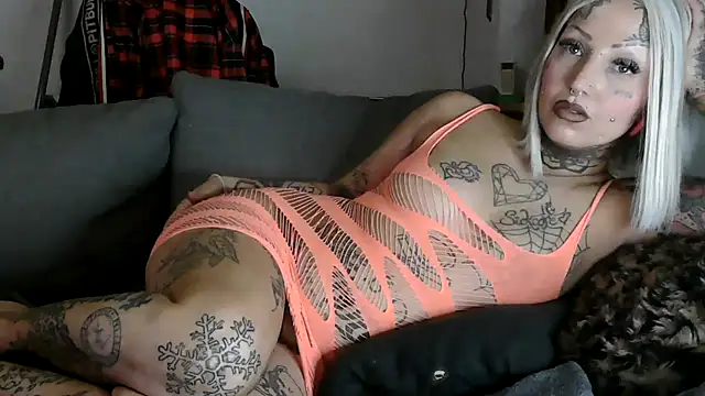 RoxxyInk online show from February 22, 1:08 am