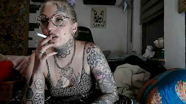 RoxxyInk online show from June 1, 10:42 pm