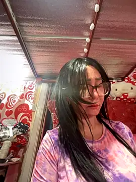 Snapshot of sweetieme chatting on November 9, 12:36 am sweetieme online show from November 9, 12:36 am