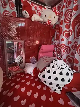 Snapshot of sweetieme chatting on November 18, 1:43 am sweetieme online show from November 18, 1:43 am