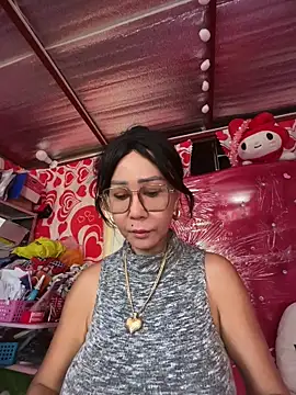 sweetieme online show from May 26, 1:15 am