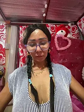 sweetieme online show from April 19, 1:56 pm