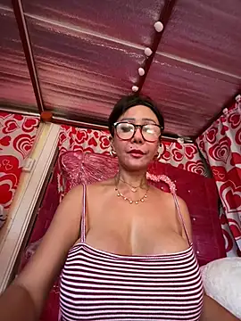 sweetieme online show from March 24, 1:38 am