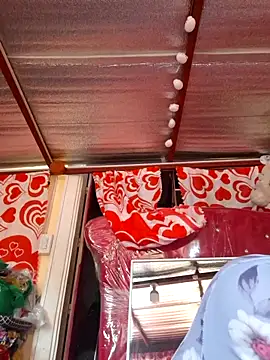 sweetieme online show from February 6, 2:29 am