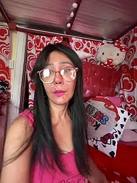 Snapshot of sweetieme chatting on November 2, 12:48 am sweetieme online show from November 2, 12:48 am