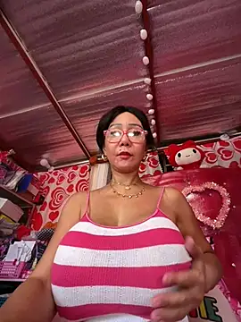 sweetieme online show from March 29, 1:51 am