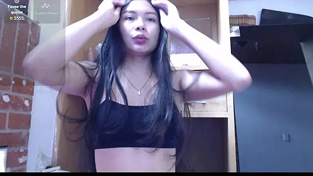 evolet01 online show from May 28, 4:24 pm