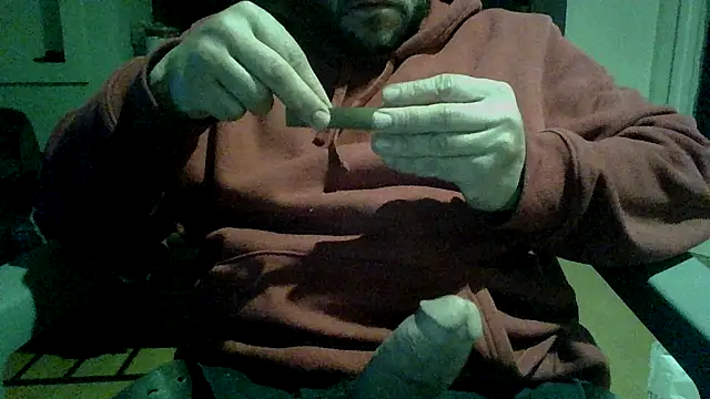 loozamangos online show from December 15, 1:44 am