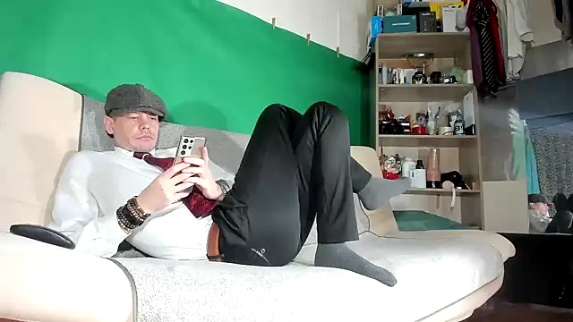 viraglaci18xh online show from March 4, 3:42 pm