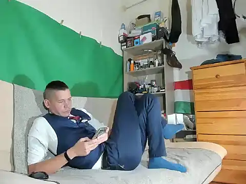 viraglaci18xh online show from October 21, 11:31 am