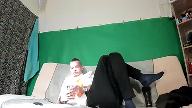 viraglaci18xh online show from April 12, 2:09 pm