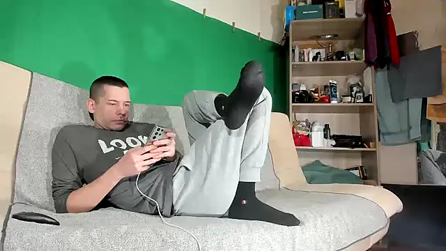 viraglaci18xh online show from March 13, 9:09 pm