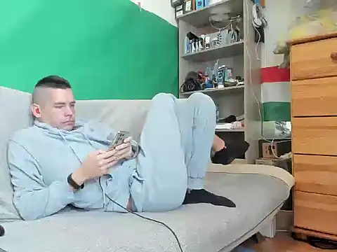 viraglaci18xh online show from October 31, 11:29 am