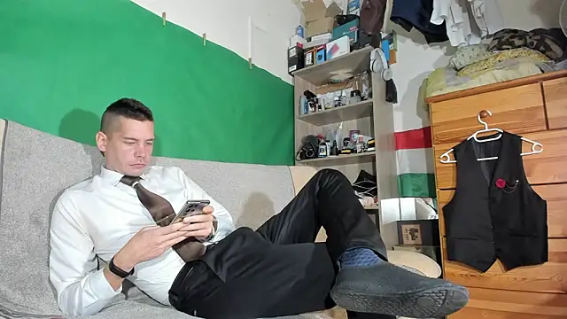 viraglaci18xh online show from November 5, 3:26 pm