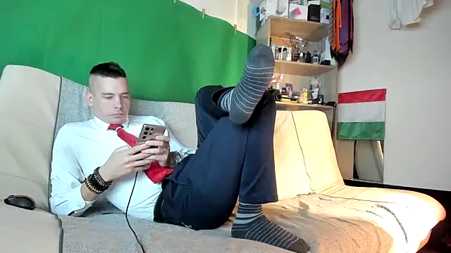 viraglaci18xh online show from November 17, 5:00 am