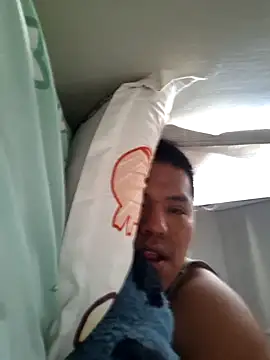 juliopantoja online show from February 25, 2:06 pm