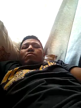 juliopantoja online show from May 1, 4:01 pm