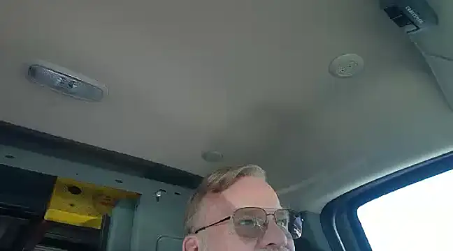 noonfunxh online show from December 3, 6:33 pm