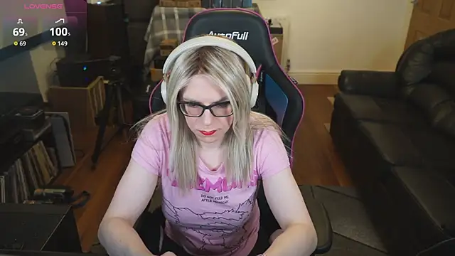 Snapshot of KelseyCobalt chatting on October 7, 8:43 pm KelseyCobalt online show from October 7, 8:43 pm