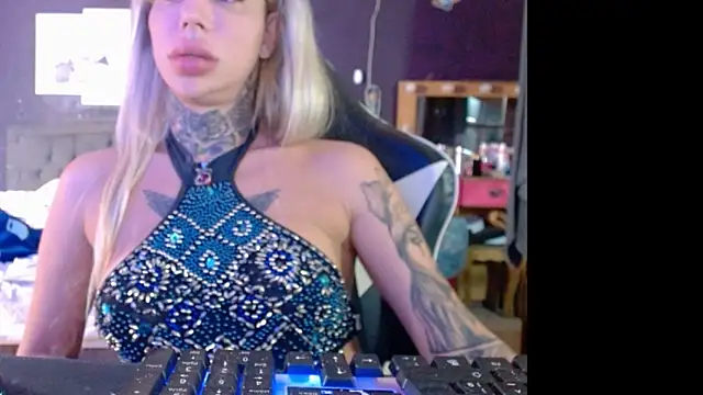 Snapshot of tatuada_sex chatting on March 13, 2:05 am tatuada sex online show from March 13, 2:05 am