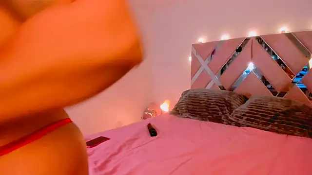 Snapshot of dulce_doll1 chatting on May 14, 1:35 am dulce doll1 online show from May 14, 1:35 am