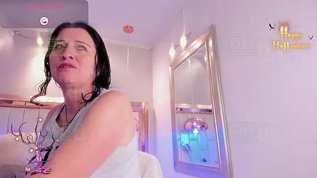 LADY HELLEN online show from October 28, 7:13 pm