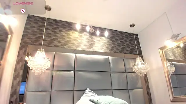 Snapshot of LADY_HELLEN chatting on July 14, 7:20 pm LADY HELLEN online show from July 14, 7:20 pm