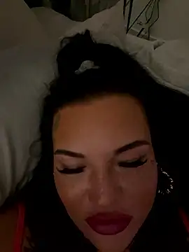  MelinaCurves  online show from January 9, 12:39 am