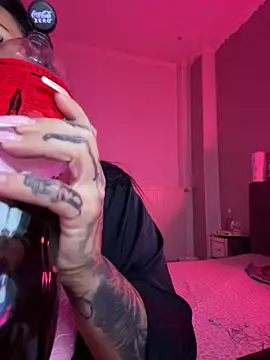  MelinaCurves  online show from April 5, 7:42 pm